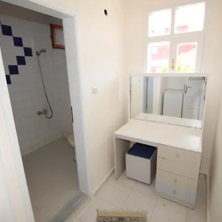 Aparthotel Avsa Guenes