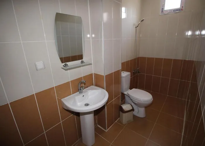 Aparthotel Avsa Guenes