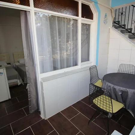 Apartahotel Avsa Guenes *